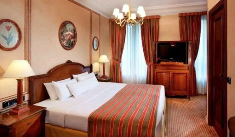 Melia Paris Champs Elysees