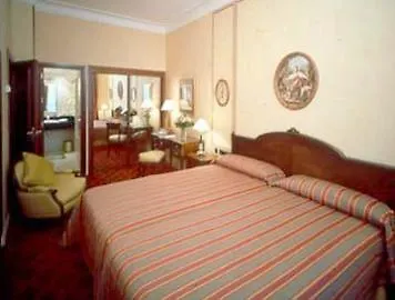 Melia Paris Champs Elysees Hotel