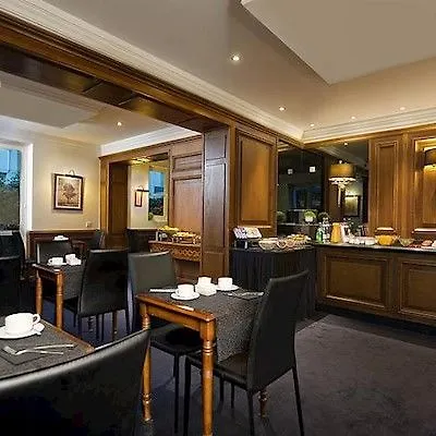 Melia Paris Champs Elysees Отель