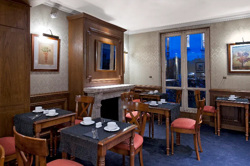 Melia Paris Champs Elysees 4*,