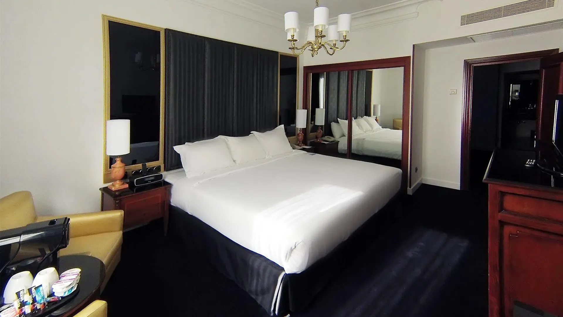 Melia Paris Champs Elysees Fransa